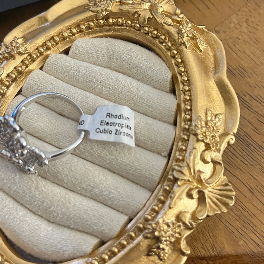 Vintage Rhodium Electroplated Cubic Zirconia - Picture 2 of 3